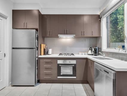2/4 Daniher Close, Berwick - Thumbnail 6