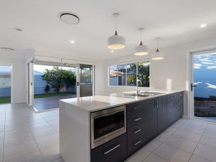 96 Haslewood Crescent, Meridan Plains - Image 1