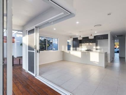 96 Haslewood Crescent, Meridan Plains - Thumbnail 2