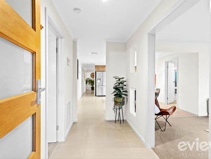 15 Kilburn Crescent, Frankston - Thumbnail 2