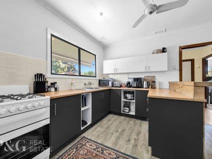 8 Menzies Avenue, Dandenong North - Thumbnail 3