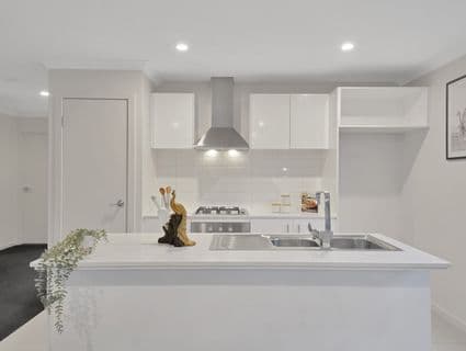 9 Strawberry Road, Manor Lakes - Thumbnail 7