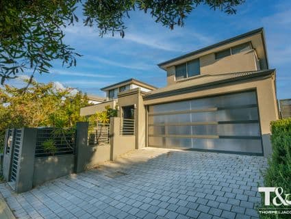 32 Alfred Road, Claremont - Image 1