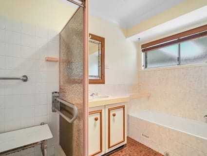 1 Andra Close, Belmont - Thumbnail 8