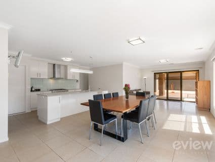 21 Yarraman Road, Manor Lakes - Thumbnail 3