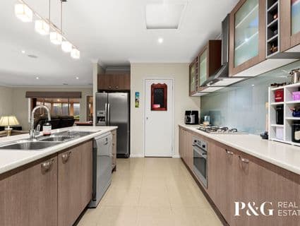 112 Hutchinson Drive, Lynbrook - Thumbnail 5