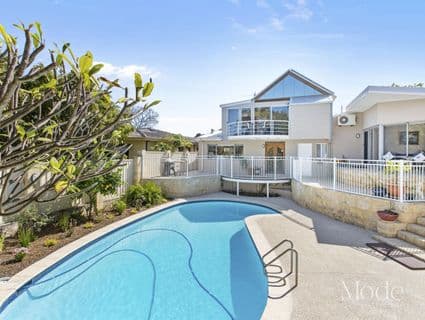 35 Rogerson Road, Mount Pleasant - Image 1