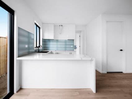 9 Segur Road, Clyde North - Thumbnail 5