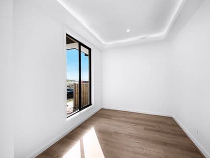 9 Segur Road, Clyde North - Thumbnail 7