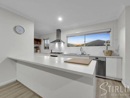 18 Hikari Crescent, Cranbourne South - Thumbnail 5