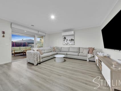 18 Hikari Crescent, Cranbourne South - Thumbnail 8