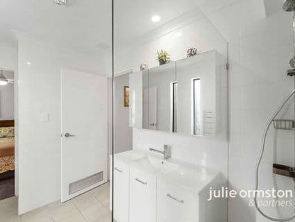 3 Colonial Mews, Edgewater - Thumbnail 8