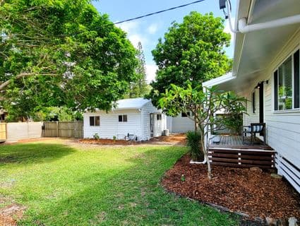 28 Newfield Street, Sunrise Beach - Thumbnail 3