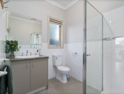 1 Birdswood Crescent, Craigieburn - Thumbnail 3