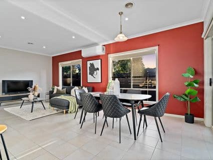 1 Birdswood Crescent, Craigieburn - Thumbnail 7