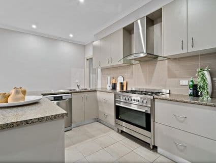 1 Birdswood Crescent, Craigieburn - Thumbnail 8