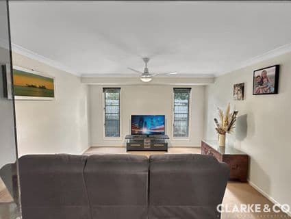 404, Beerwah - Thumbnail 2