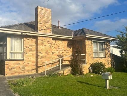 7 Stradbroke Avenue, Frankston South - Image 1