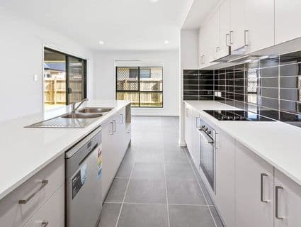 9 Broadwater Street, Newport - Thumbnail 2