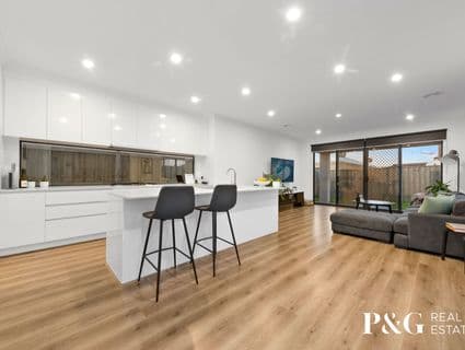 7 Walhallow Drive, Clyde North - Thumbnail 4