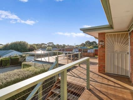 1 Seaview Close, Rosebud - Thumbnail 2