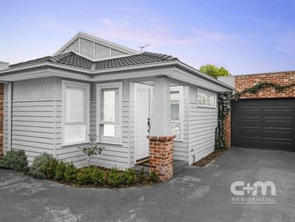 2/112 View Street, Glenroy - Image 1