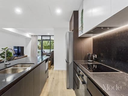 305/22 Kearns Crescent, Ardross - Thumbnail 2