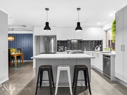 10 Berkshire Place, Narre Warren South - Thumbnail 3