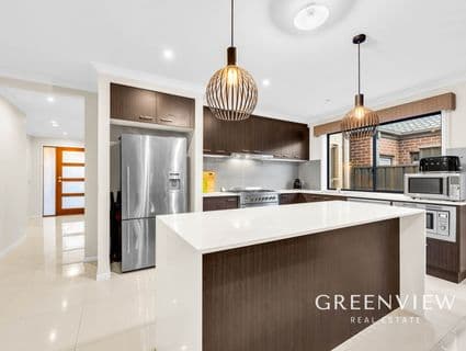 13 Jupiter Crescent, Cranbourne West - Thumbnail 2