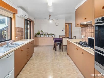 21 Wyuna Walk, Mooroolbark - Image 1