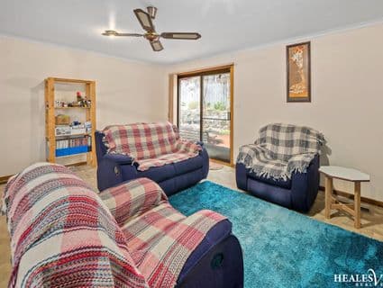 21 Wyuna Walk, Mooroolbark - Thumbnail 4