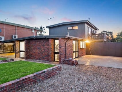 15 Mcmurtry Way, Frankston - Image 1