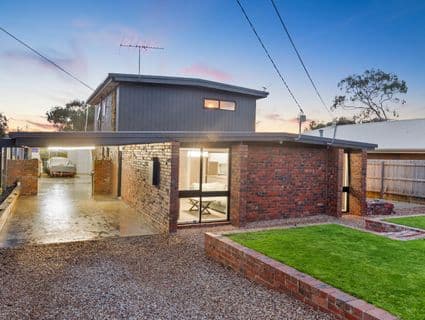 15 Mcmurtry Way, Frankston - Thumbnail 2