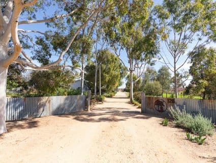 128 Cottman Road, Woorinen - Image 1