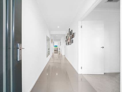 17 Swiss Way, Manor Lakes - Thumbnail 2