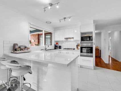 14 Denise Court, Narre Warren - Thumbnail 2