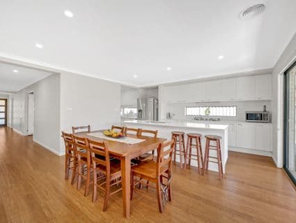 25 Pierbrook Avenue, Manor Lakes - Thumbnail 4