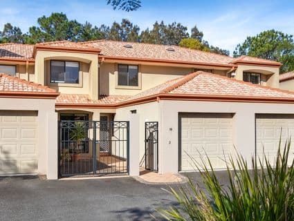 19/23 Santa Barbara Road, Hope Island - Thumbnail 2