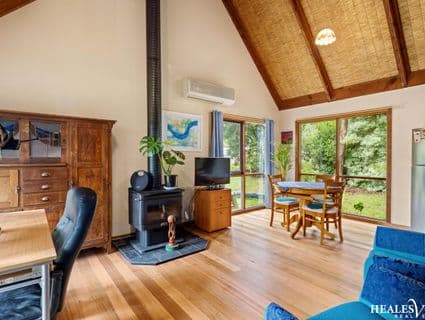 1735 Healesville-Kinglake Road, Toolangi - Thumbnail 3