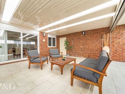 11 Oregon Court, Narre Warren South - Thumbnail 2