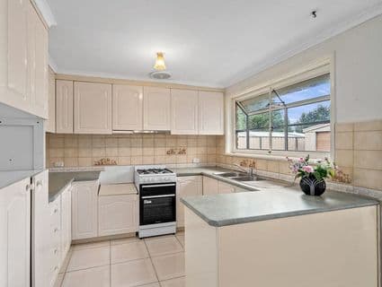 11 Milburn Place, Craigieburn - Thumbnail 3