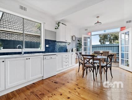 2 Knole Street, Hadfield - Thumbnail 6