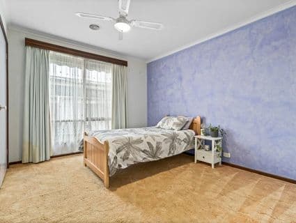 5 Gaynor Crescent, Gladstone Park - Thumbnail 8