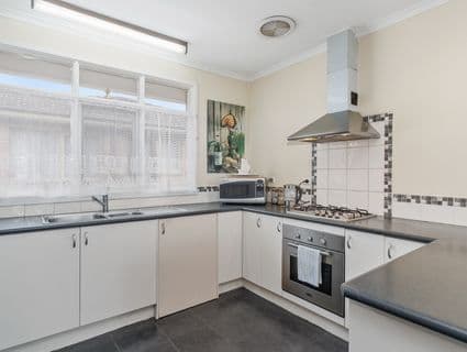 120 McMahons Road, Frankston - Thumbnail 6