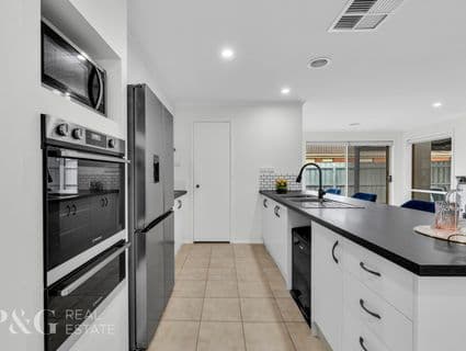 24 McCartney Drive, Narre Warren South - Thumbnail 5