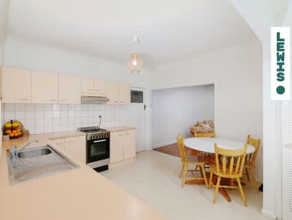 18 Battersea Street, Hadfield - Thumbnail 2