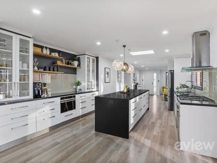 16 Leichardt Drive, Manor Lakes - Thumbnail 5
