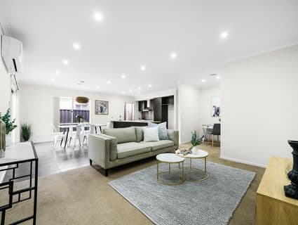 42 Eltham Parade, Manor Lakes - Thumbnail 3