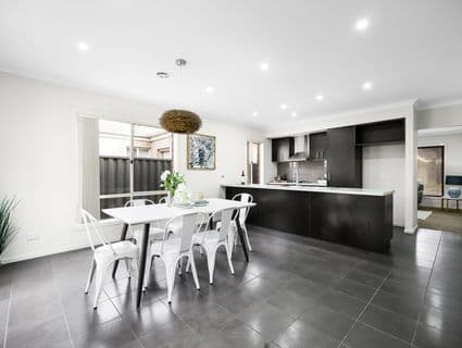 42 Eltham Parade, Manor Lakes - Thumbnail 8