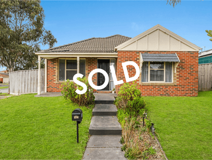 38 Raffindale Crescent, Cranbourne West - Image 1